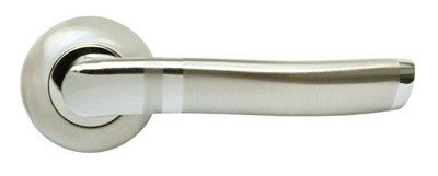 Дверная ручка на розетке Rucetti RAP 3 SN/CP